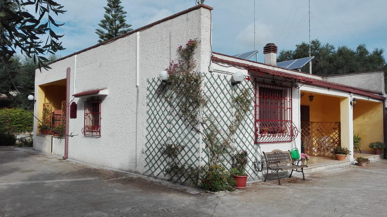 B&B Villa Lucia Mesagne Bagian luar foto